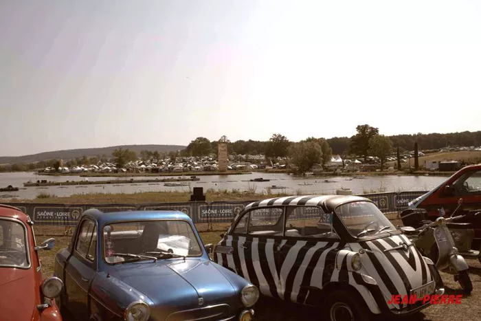 bull-car-25082410