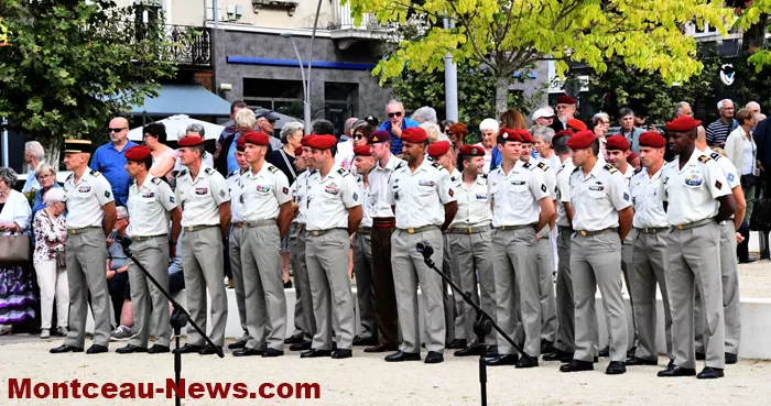 defile-liberation-montceau-07092422