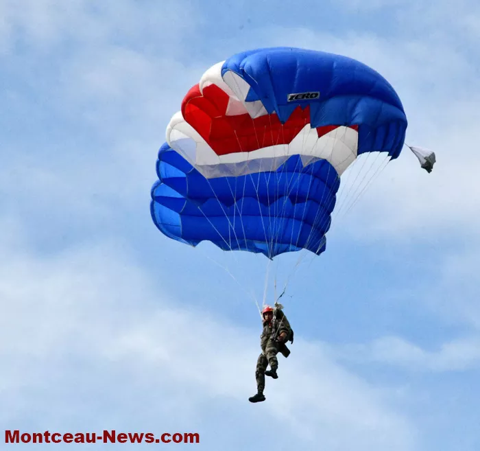 defile-montceau-07092412_1