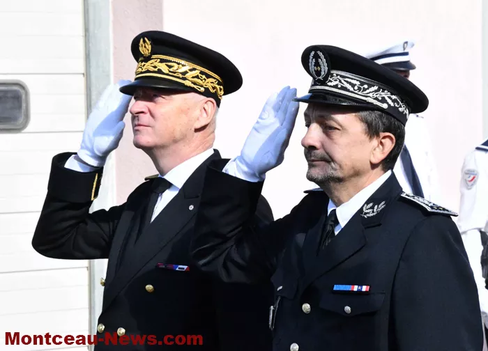 installation-commissaire-1909243