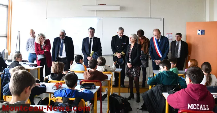 hommage-college-sanvignes-1512243