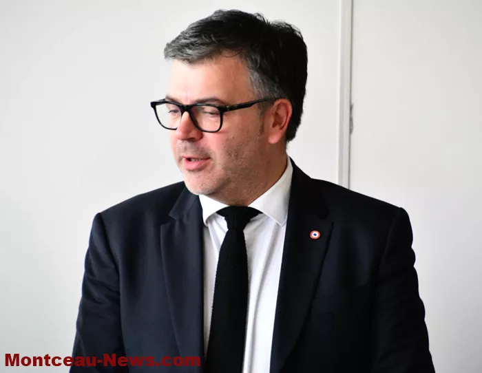 hommage-college-sanvignes-1512247