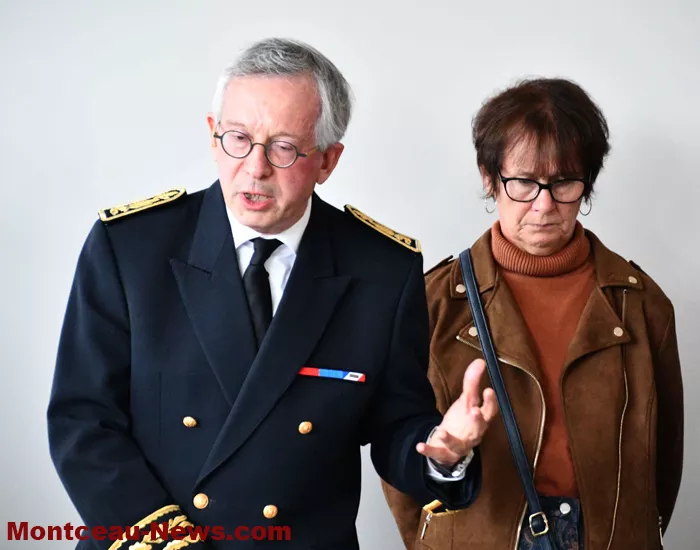 hommage-college-sanvignes-1512248