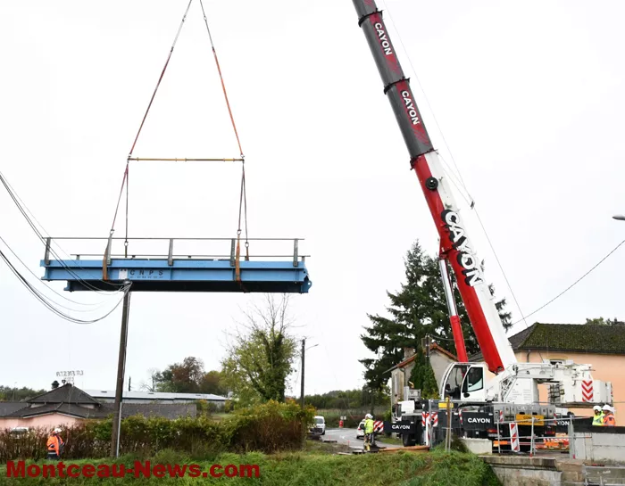 pont-provisoire-st-laurent-171024161043