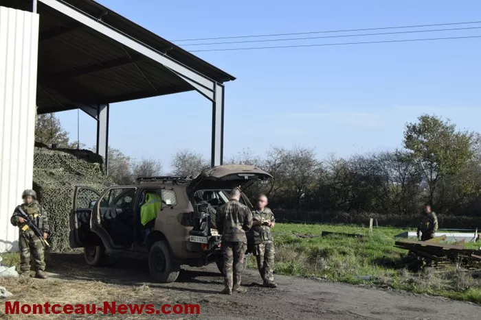 militaires-101124161030