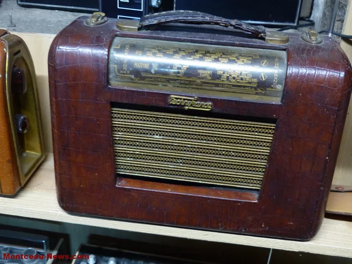 poste-radio-191124161024
