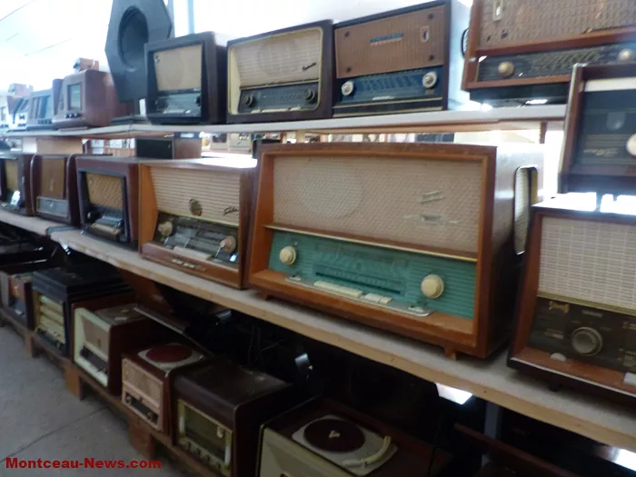 poste-radio-191124161092