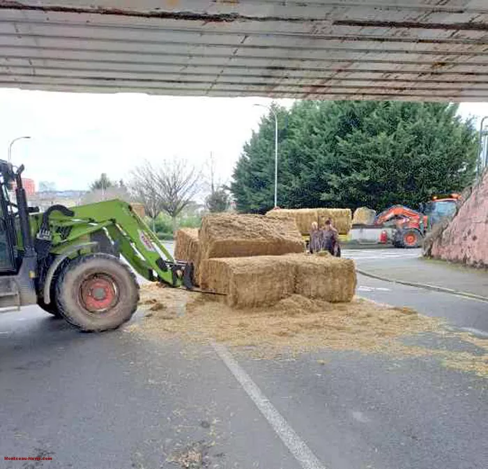 camion-paille-210225161026