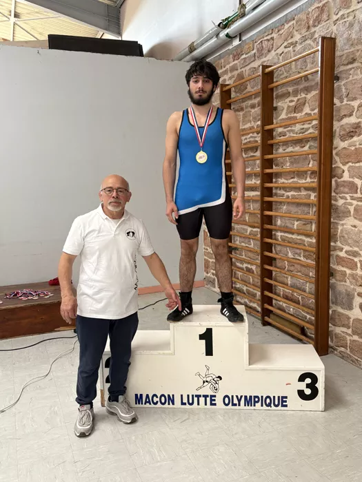 lutte-100425161032