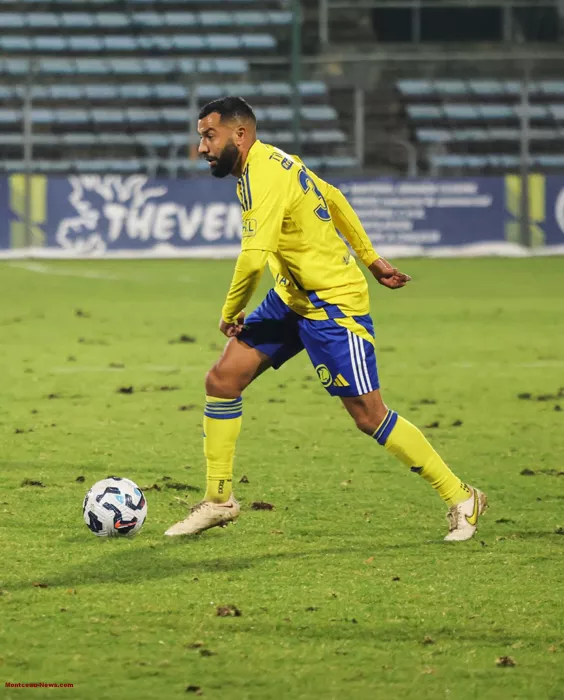 foot-yanis-140825161026
