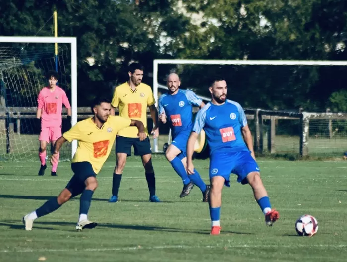 foot-yanis-170825161025