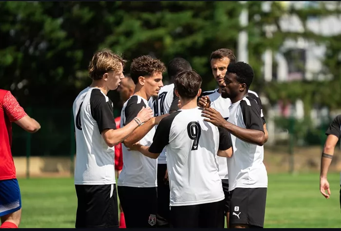 foot-yanis-240825161025