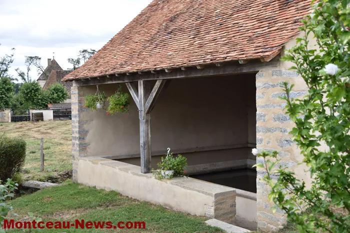 lavoir-st-huruge-300725161028