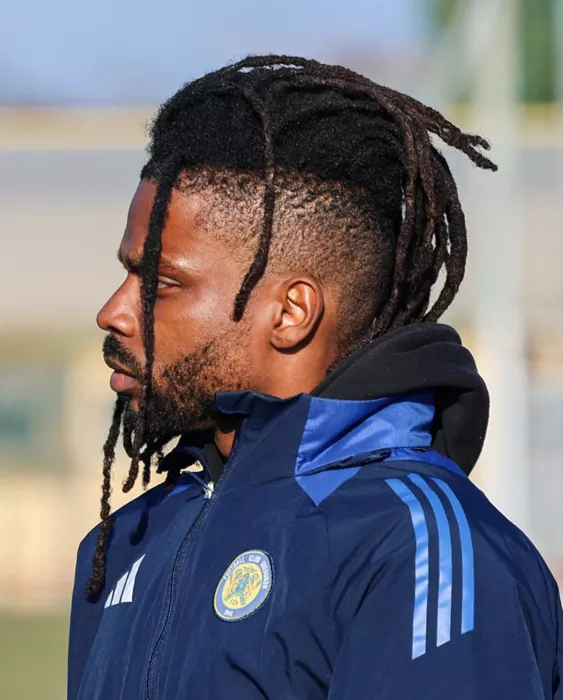 match-foot-yanis-210825161025