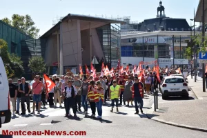 Manifestation intersyndicale au Creusot : près de 750 personnes défilent au Creusot