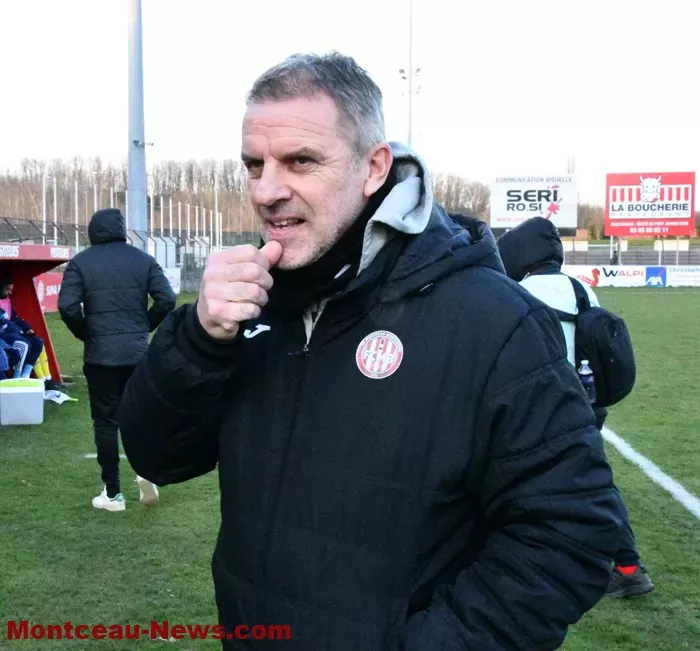 foot-yanis-050725161025