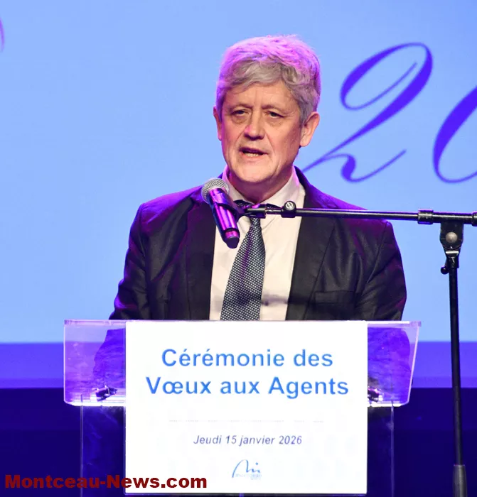 voeux-personnel-montceau-1601264