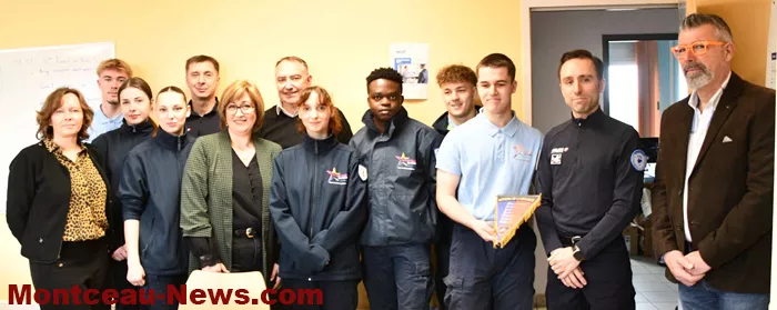 stage-police-1503261