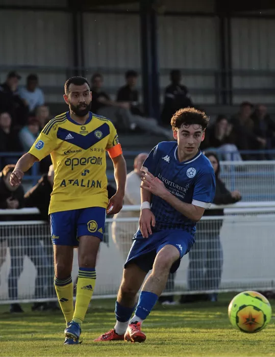 foot-yanis-1805263
