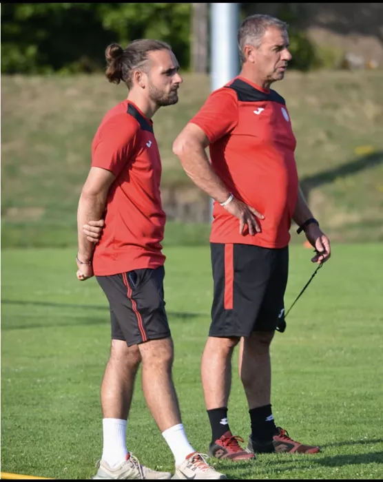 foot-yanis-1206261