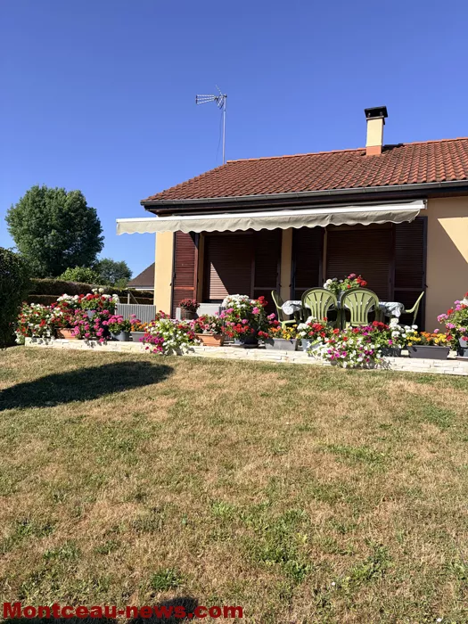 maison fleuris-09072618