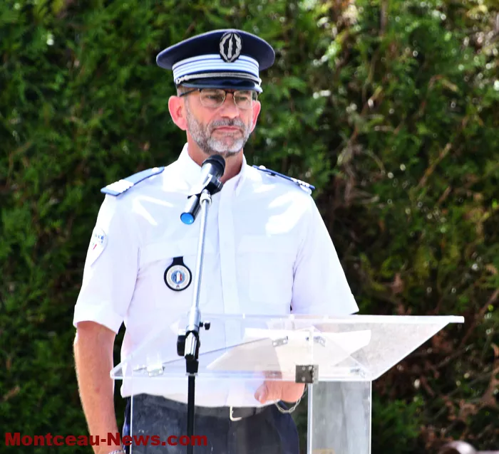 nouveau-commissaire-0807264