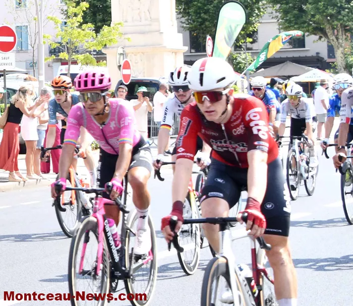 tour-course-17072637