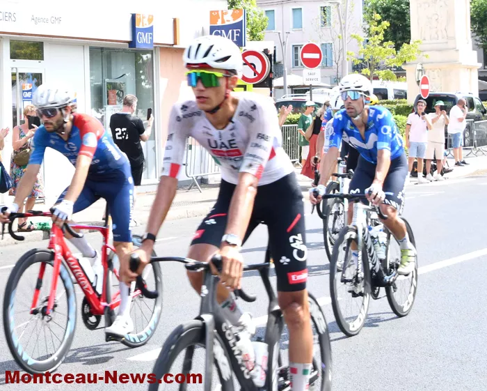 tour-course-17072638